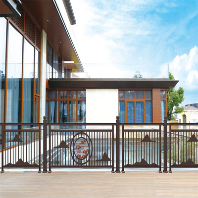 Sau khi trang trí hàng rào nhôm Baluster Glass Clamp quyến rũ