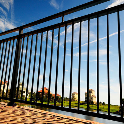 Aluminum Railing for Customer Requirements Customizable Horizontal Slat Fence for Pool and Yard